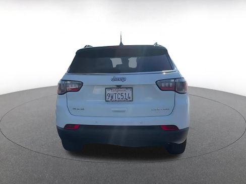Used 2025 Jeep Compass Limited AWD/4WD image 12