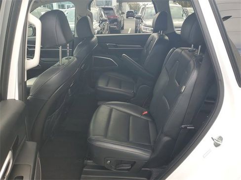 Used 2025 Kia Telluride S image 11