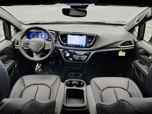 New 2026 Chrysler Pacifica Select FWD image 26