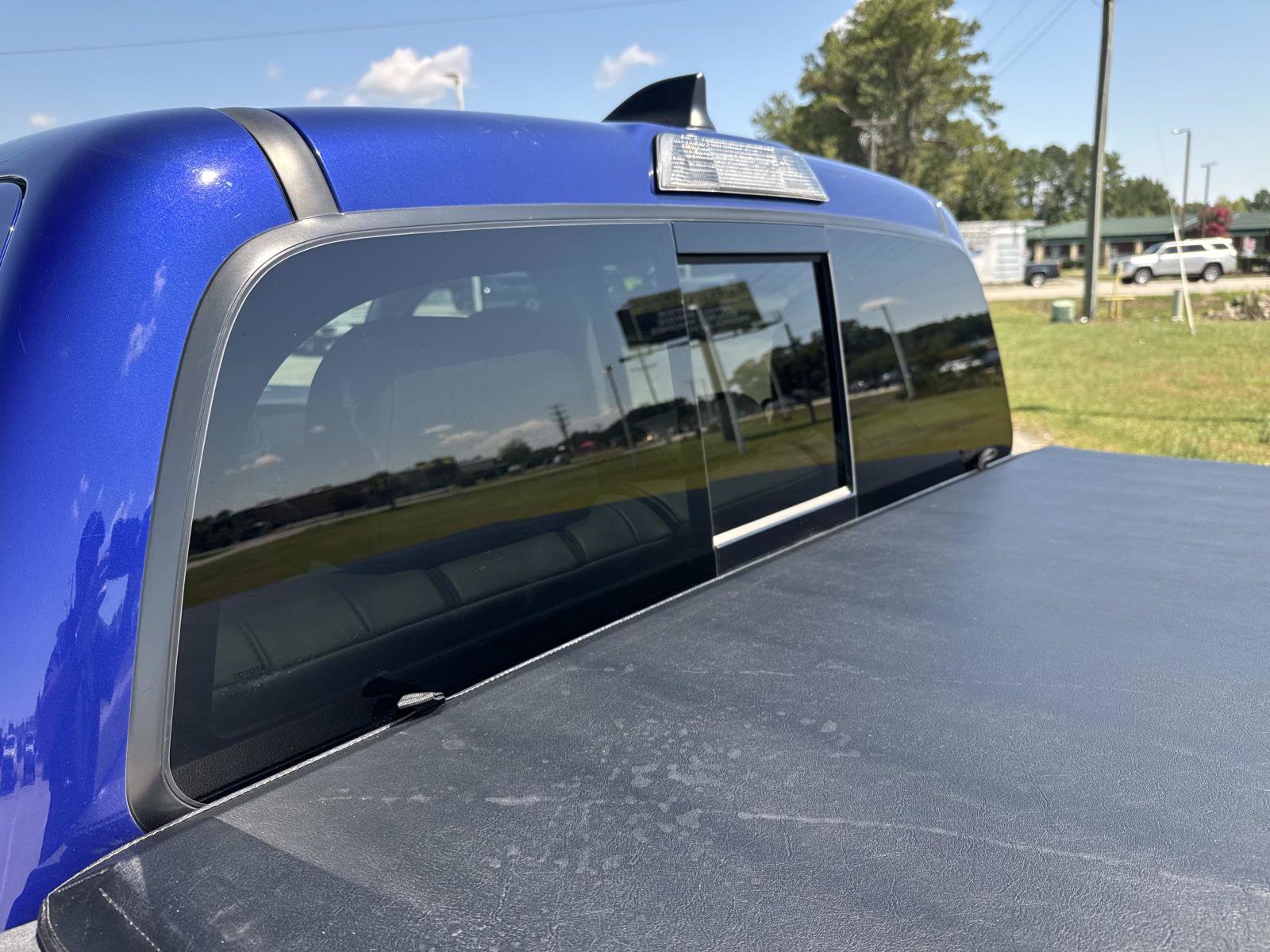 Used 2023 Toyota Tacoma SR5 AWD/4WD image 12