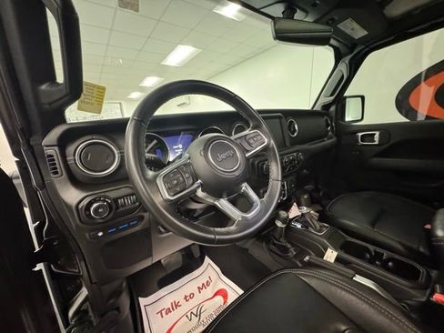 Used 2022 Jeep Wrangler Unlimited Sahara image 13