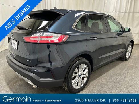 Used 2022 Ford Edge Titanium image 9