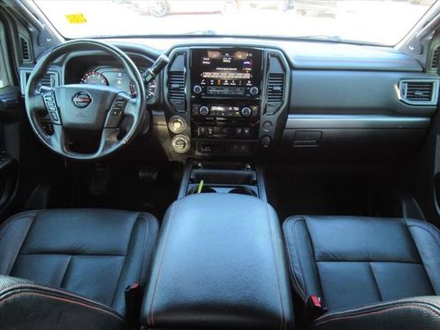 Used 2021 Nissan Titan PRO-4X w/ Pro-4x Convenience Package image 12