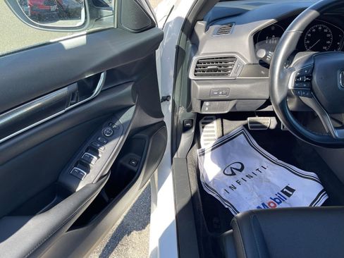 Used 2022 Honda Accord Sport image 2