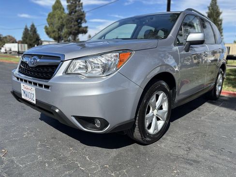 Used 2016 Subaru Forester 2.5i Premium AWD/4WD image 6