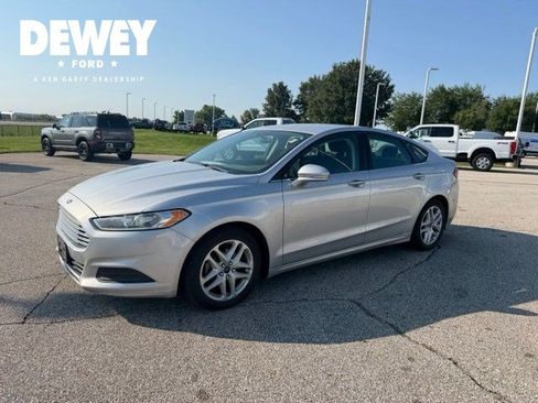 Used 2016 Ford Fusion SE FWD image 6
