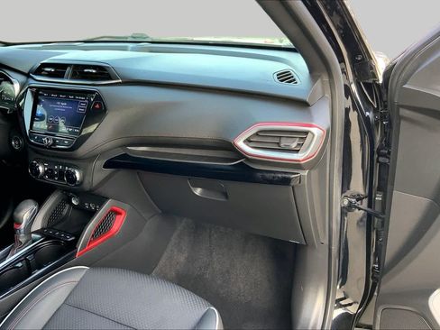 Used 2023 Chevrolet TrailBlazer RS w/ Sun and Liftgate Package AWD/4WD image 19