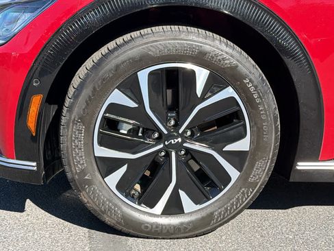 Used 2024 Kia EV6 Wind w/ Wind Technology Package RWD image 9