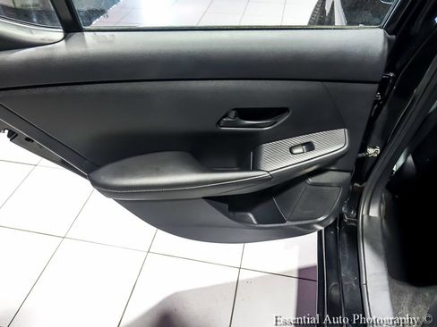 Used 2025 Nissan Sentra SV FWD image 25