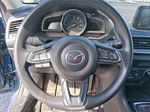 Used 2018 MAZDA MAZDA3 Sport image 9