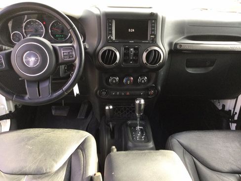 Used 2017 Jeep Wrangler Unlimited Sport w/ Quick Order Package 24S AWD/4WD image 17