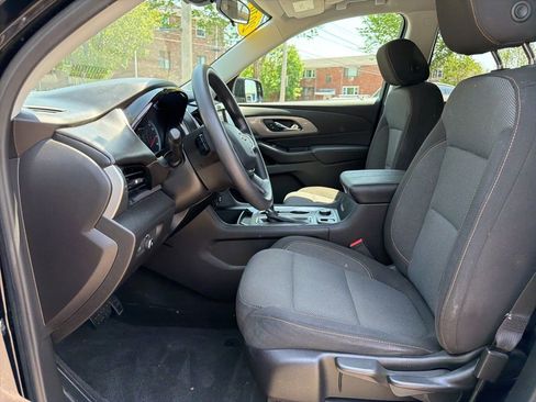 Used 2019 Chevrolet Traverse LS AWD/4WD image 12