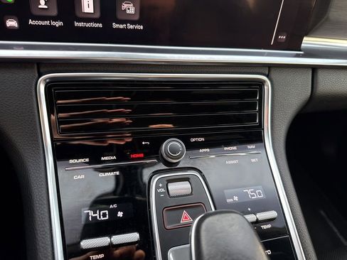 Used 2022 Porsche Panamera 4 Platinum Edition image 33