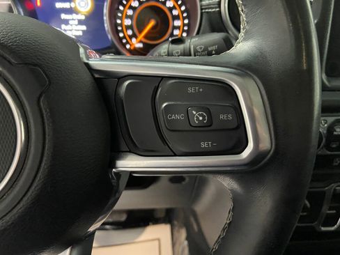 Used 2018 Jeep Wrangler Unlimited Sahara w/ Dual Top Group image 18