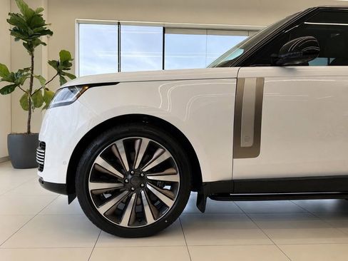 New 2026 Land Rover Range Rover SV AWD/4WD image 8