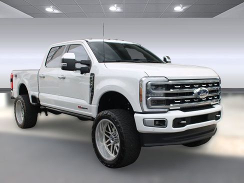 Used 2024 Ford F350 Platinum image 7