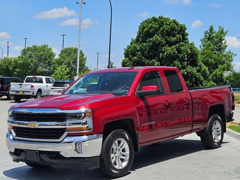 Used 2019 Chevrolet Silverado 1500 LT w/ All Star Edition AWD/4WD image 3