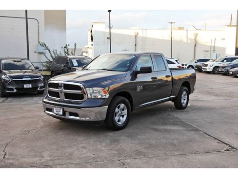Used 2020 RAM 1500 Tradesman w/ Chrome Plus Package RWD image 3