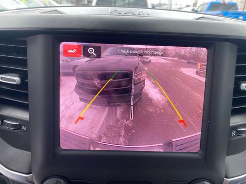 Used 2024 RAM 2500 Big Horn w/ Bed Utility Group image 11