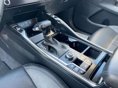 Used 2024 Kia Sorento S image 22