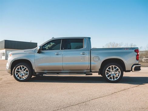 Used 2024 Chevrolet Silverado 1500 LTZ w/ LTZ Convenience Package II image 4