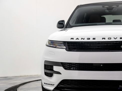 Used 2025 Land Rover Range Rover Sport Dynamic SE AWD/4WD image 29