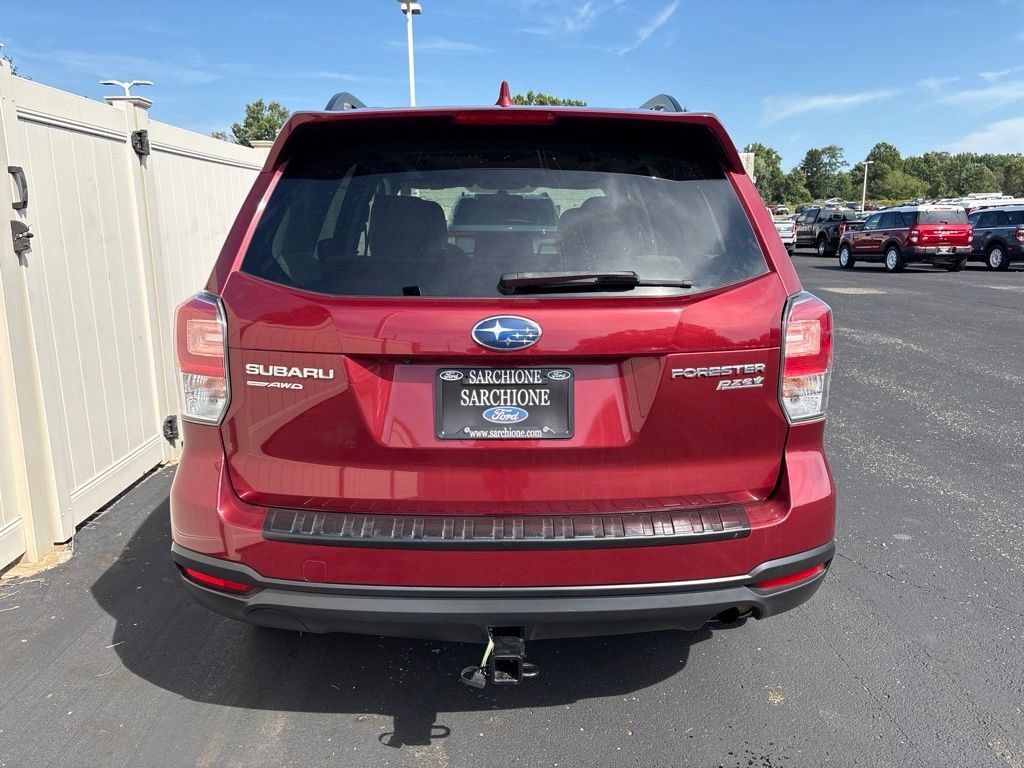 Used 2017 Subaru Forester 2.5i Premium w/ Protection Package #1 AWD/4WD image 4