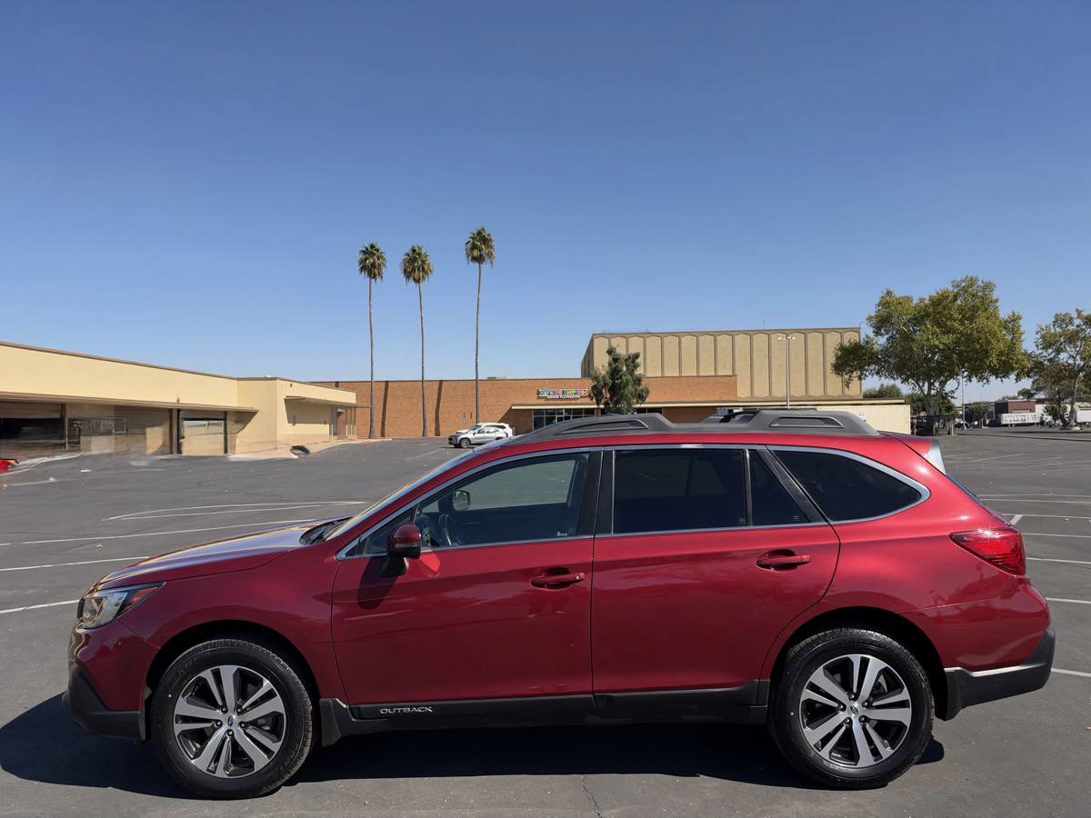 Used 2018 Subaru Outback 3.6R Limited AWD/4WD image 4