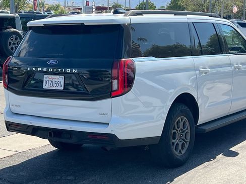 Used 2025 Ford Expedition Max Active RWD image 8