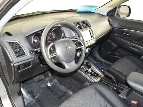 Used 2023 Mitsubishi Outlander Sport ES AWD/4WD image 36