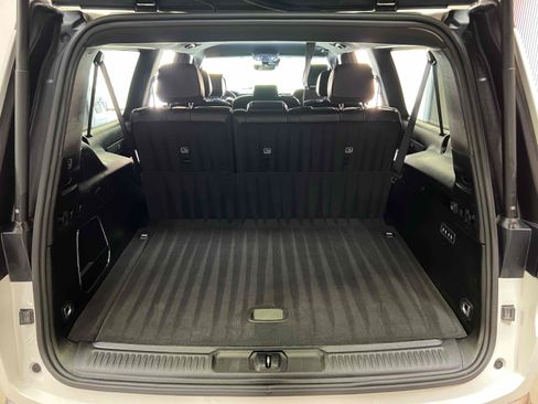 Used 2024 Jeep Wagoneer L Series II RWD image 57