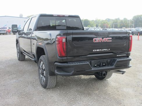 New 2026 GMC Sierra 2500 Denali w/ Denali Reserve Package image 9