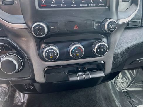 Used 2021 RAM 1500 Big Horn AWD/4WD image 16