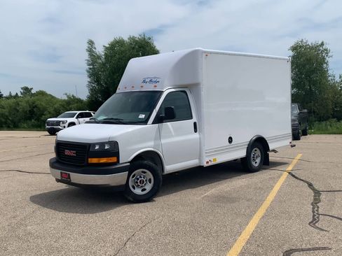 New 2025 GMC Savana 3500 w/ Power Convenience Package image 28