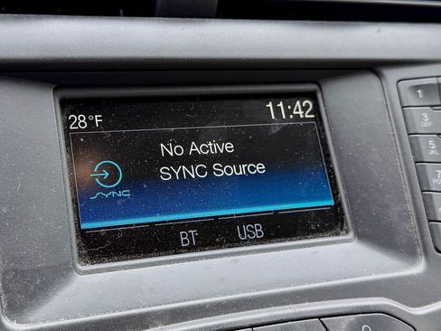 Used 2016 Ford Fusion SE w/ Equipment Group 202A image 21