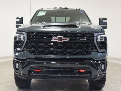 Used 2026 Chevrolet Silverado 2500 ZR2 image 3