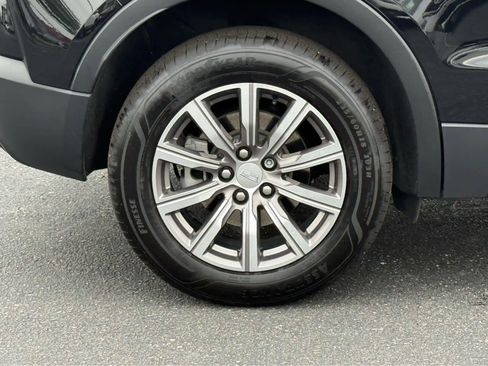 Used 2022 Cadillac XT4 Sport w/ Comfort Package AWD/4WD image 9