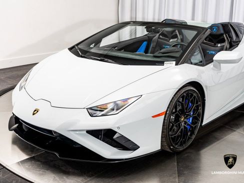 Used 2022 Lamborghini Huracan EVO image 10
