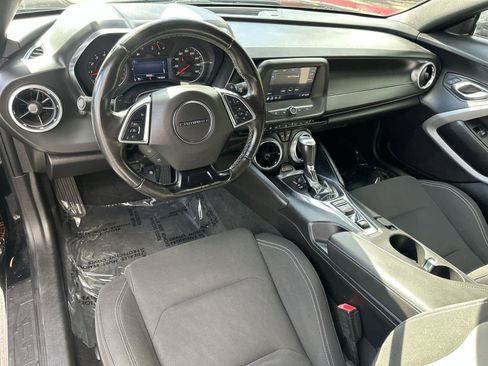 Used 2019 Chevrolet Camaro LT image 10