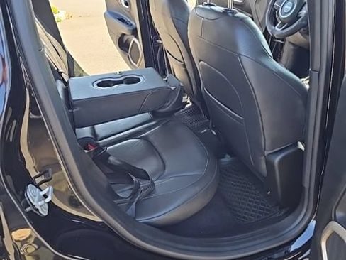 Used 2017 Jeep Renegade Limited AWD/4WD image 31
