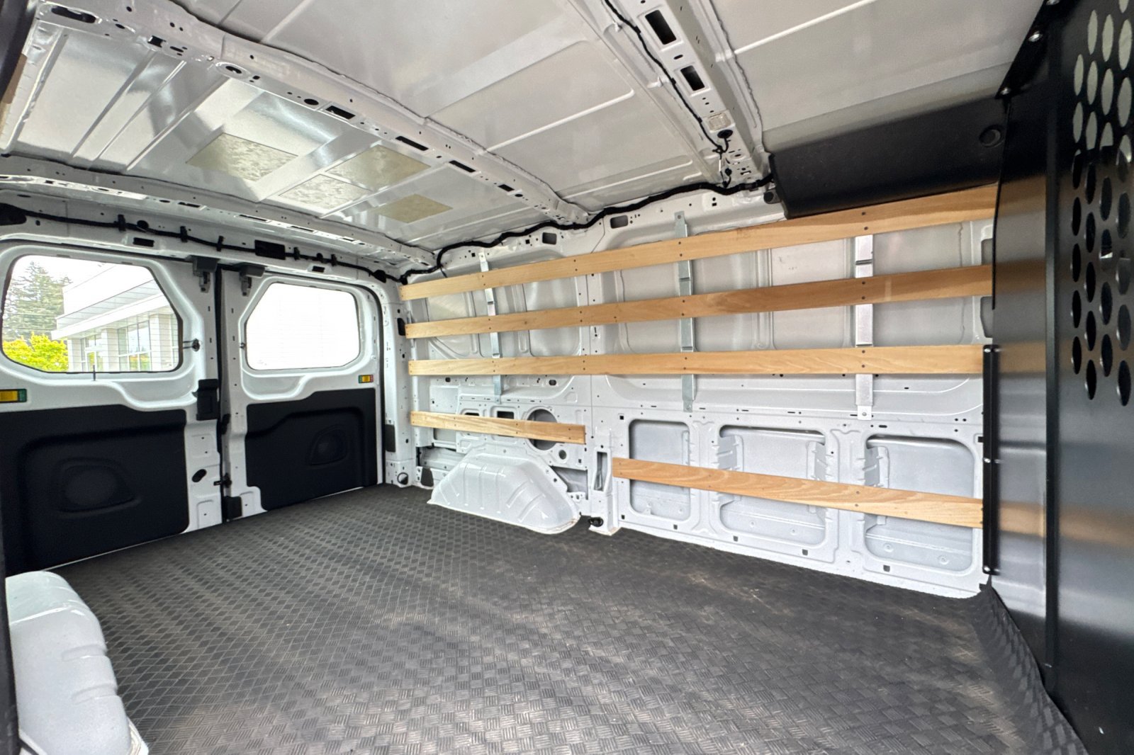 Used 2025 Ford Transit 250 Low Roof w/ Exterior Upgrade Package RWD image 12