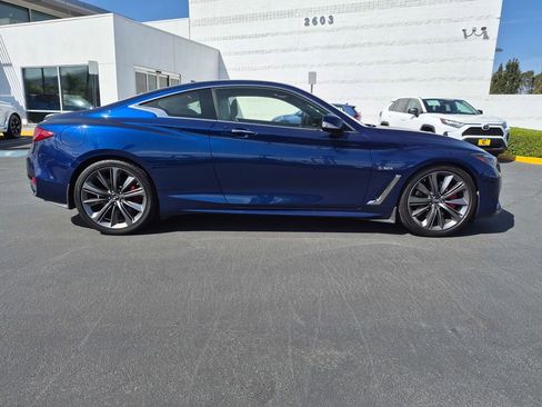 Used 2018 INFINITI Q60 Red Sport 400 w/ Sensory Package 3.0T Sport image 8