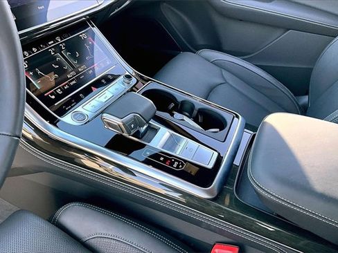 Used 2025 Audi Q7 3.0T Prestige w/ Prestige Package image 14