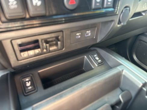 Used 2023 Nissan Titan PRO-4X w/ Pro-4x Convenience Package AWD/4WD image 18