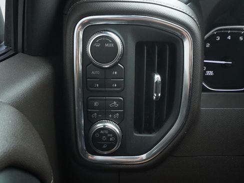 Used 2022 GMC Sierra 1500 SLT w/ SLT Premium Plus Package AWD/4WD image 27
