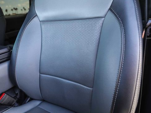 Used 2022 Ford F150 Lariat w/ Max Trailer Tow Package image 23