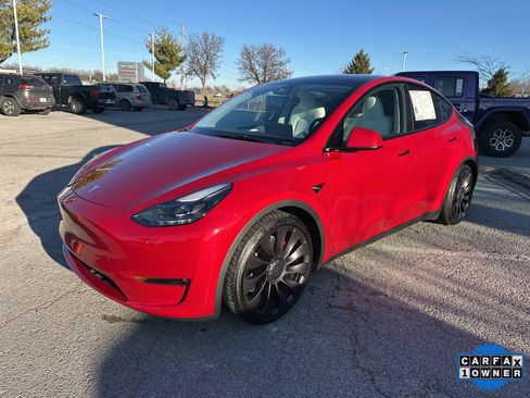 Used 2023 Tesla Model Y Performance image 12