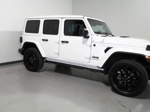 Used 2025 Jeep Wrangler 4xe Sahara w/ Safety Group AWD/4WD image 48