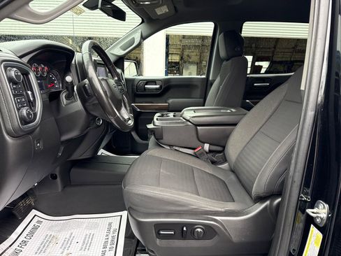 Used 2020 Chevrolet Silverado 1500 LT Trail Boss w/ Convenience Package image 9