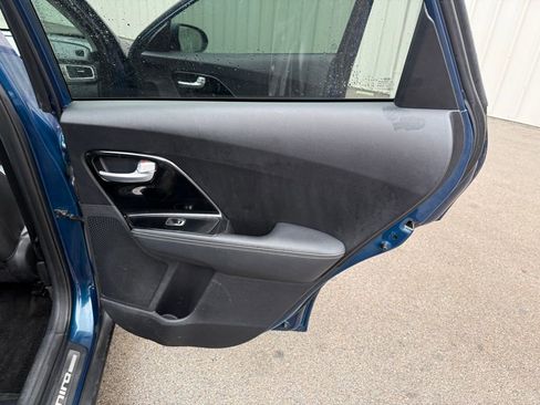Used 2018 Kia Niro Touring image 23